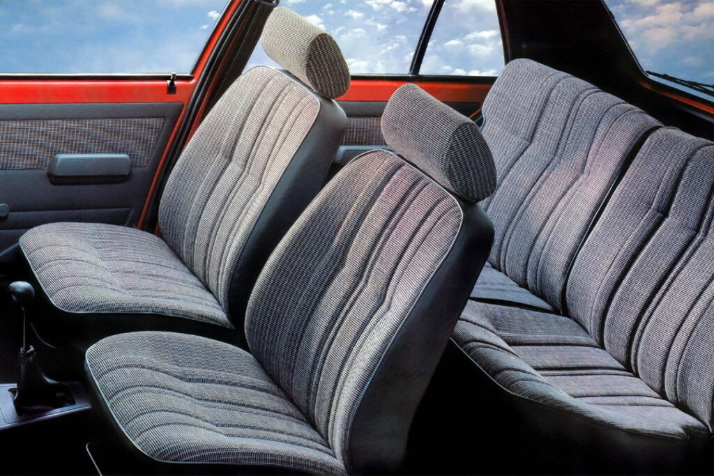 Peugeot 205 GT Interior