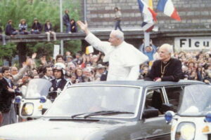 Автомобиль Папы Римского