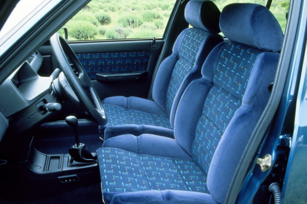 Peugeot 205 GS Interior