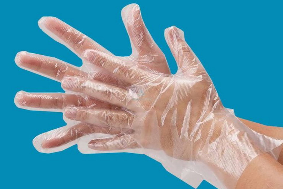 Protective polyethylene gloves