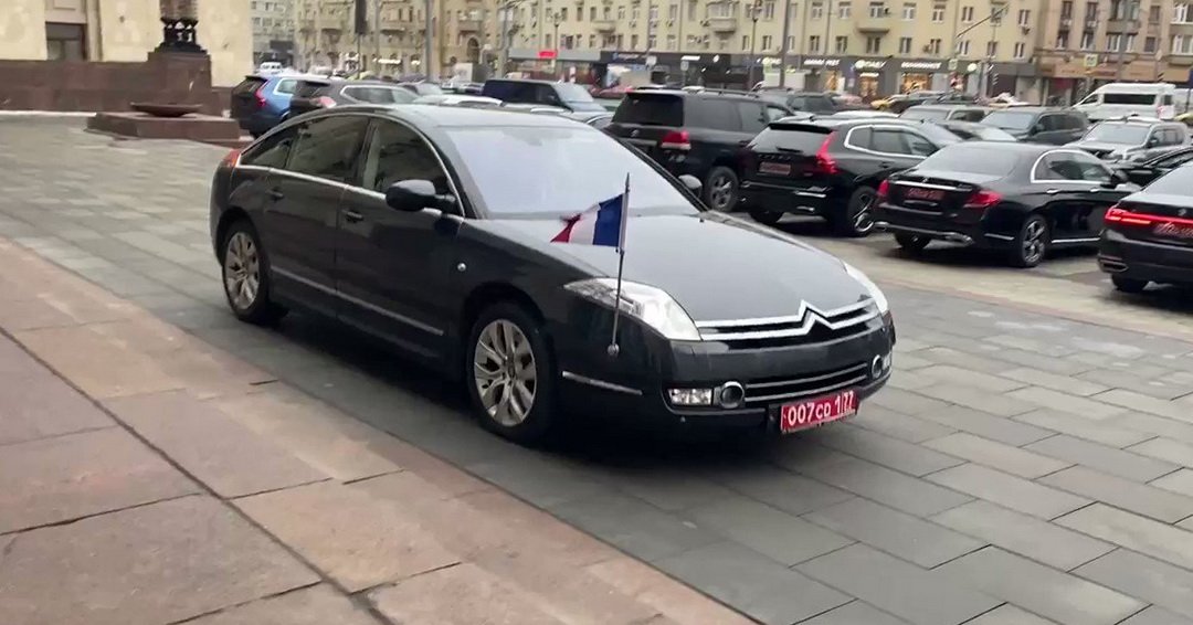 Citroen C6 of the French Ambassador to Russia