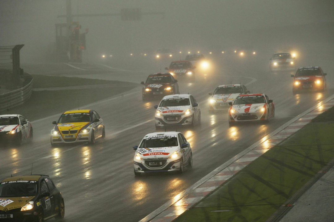 Peugeot 208 GTi rush to victory at the 24 Hours of Nürburgring '2013